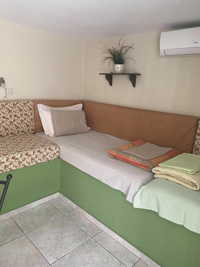 Small Garden Studio Kavala Exterior photo
